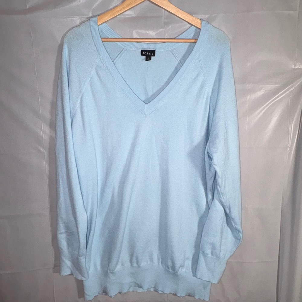 Torrid Womens Sz 2X Light Blue V-Neck Raglan Long Sleeve Knit Sweater Cozycore